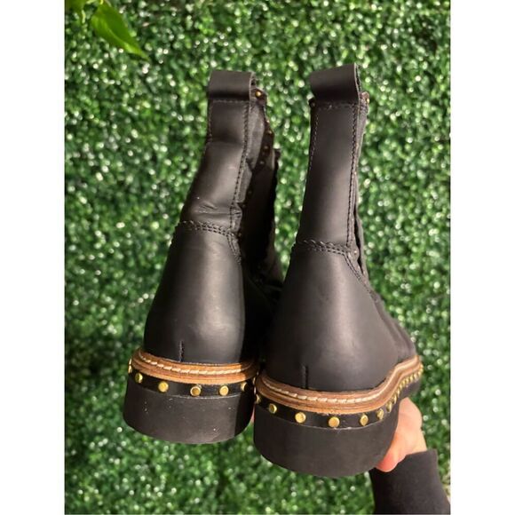 NWOT Free People Atlas Puffer Rivet Chelsea Boots in Black & Gold Sz. US 8 - Picture 5 of 11